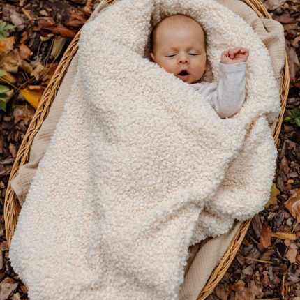 Teplá detská deka z ovčej kože – Obrázok 3